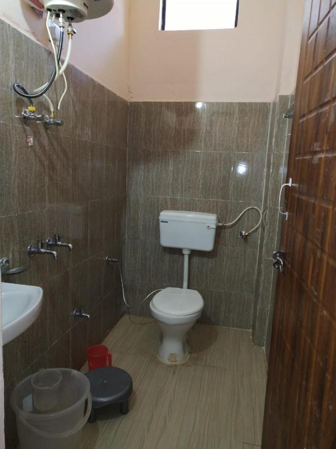 Hotel Charanpaduka Badrinath Exterior foto